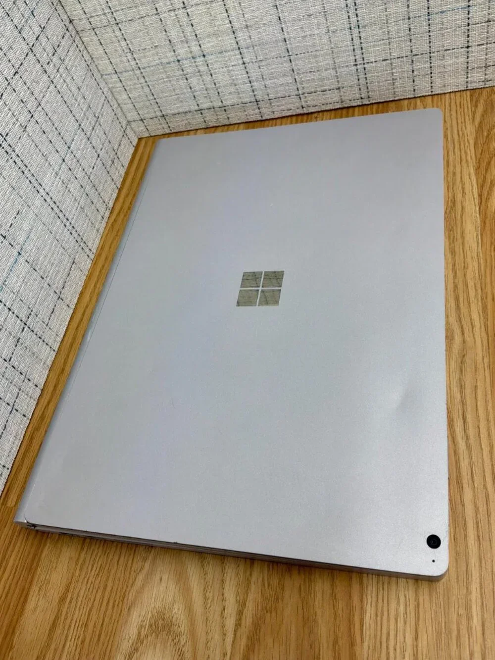 Microsoft Surface 2 15 i7-8th Gen 16GB 512GB SSD 6GB GPU Win11 Pro